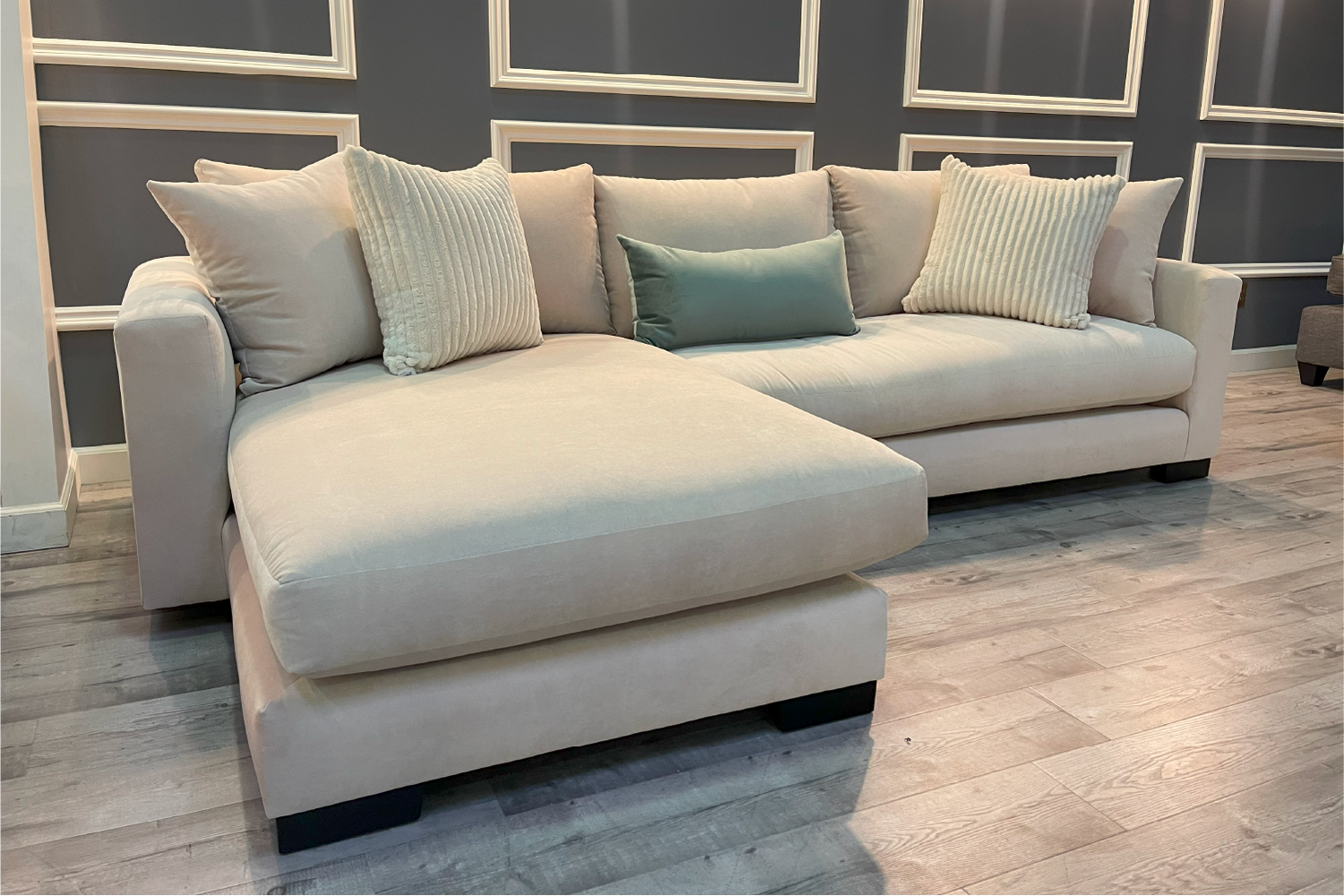 SOFA SETS